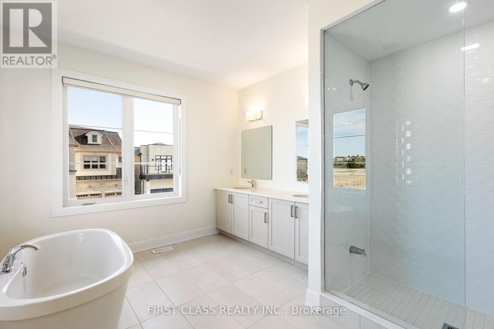 Photo 9 of 78 Meizhou Avenue, Markham ON