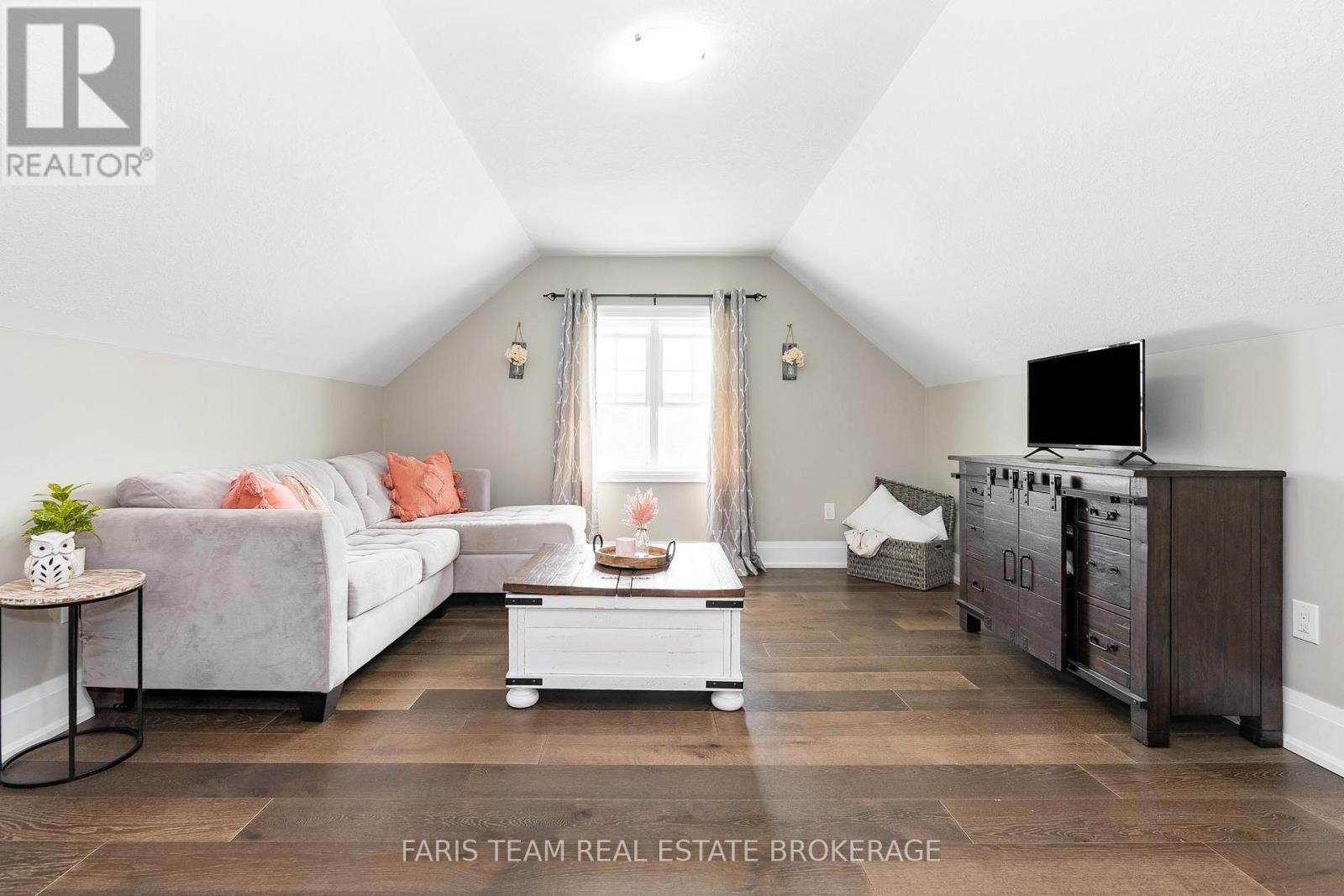 Photo 21 of 2448 Stockdale Road, Severn ON