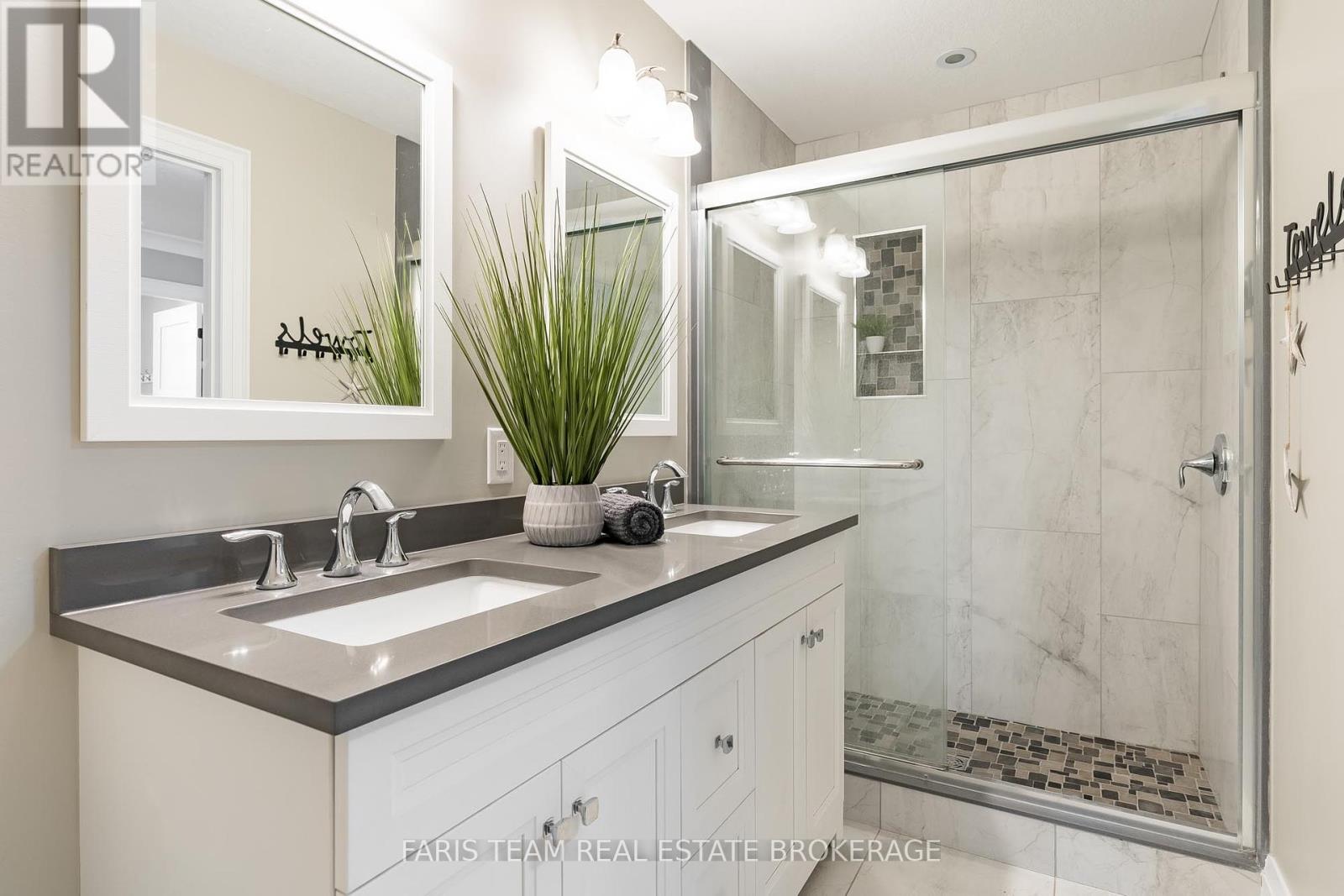Photo 26 of 2448 Stockdale Road, Severn ON