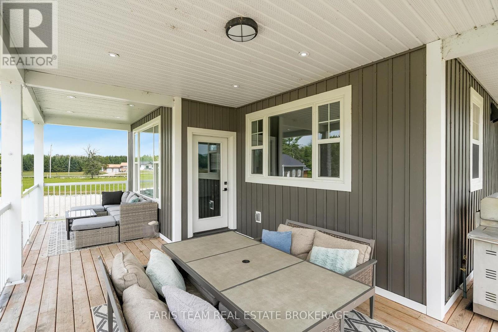 Photo 34 of 2448 Stockdale Road, Severn ON