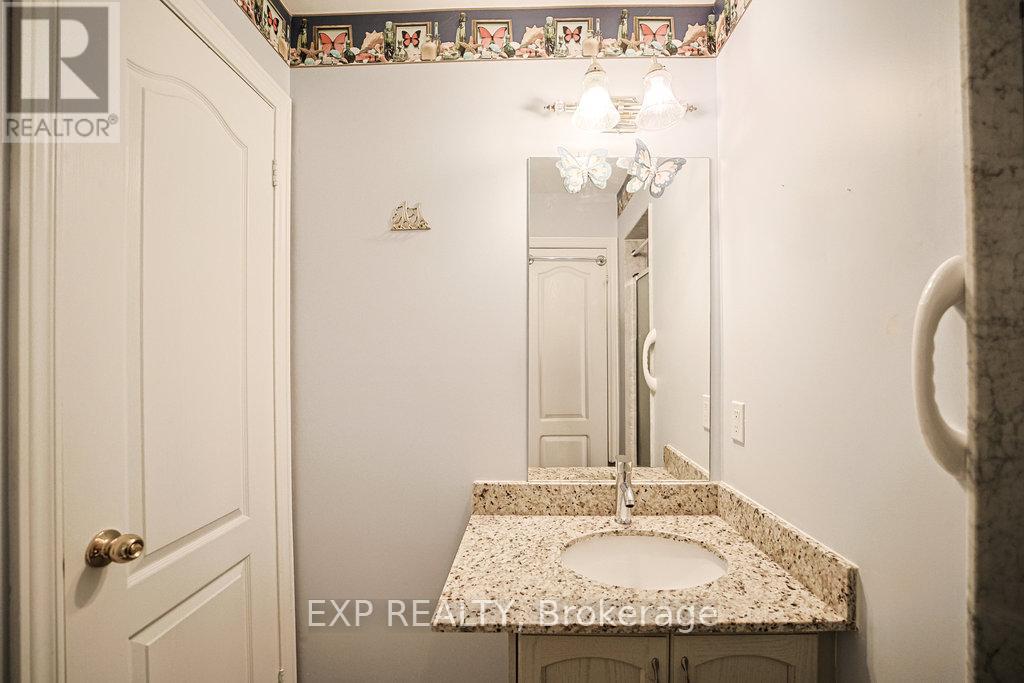 Photo 24 of 27 Green Pine Crescent, Wasaga Beach ON