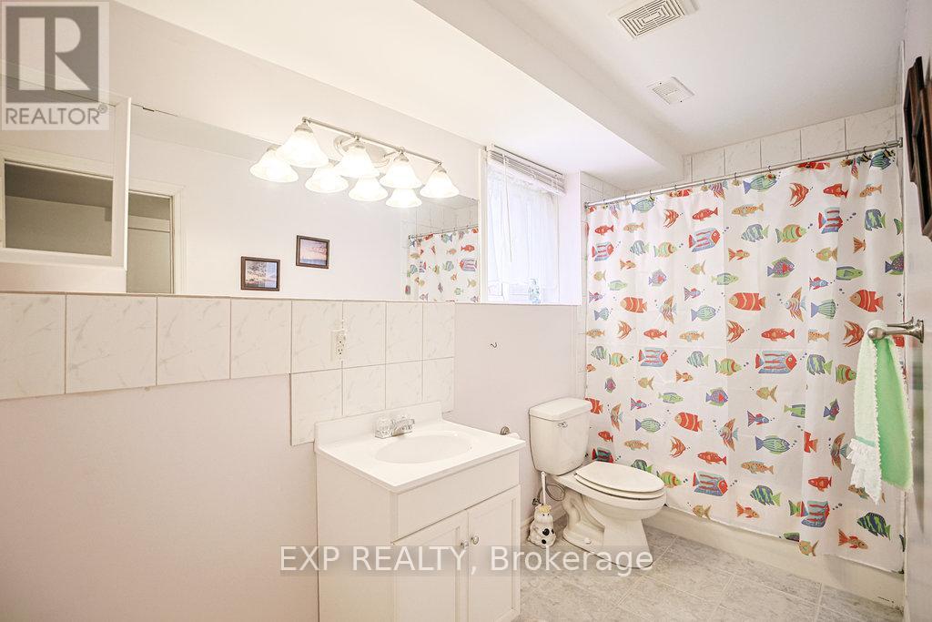 Photo 33 of 27 Green Pine Crescent, Wasaga Beach ON