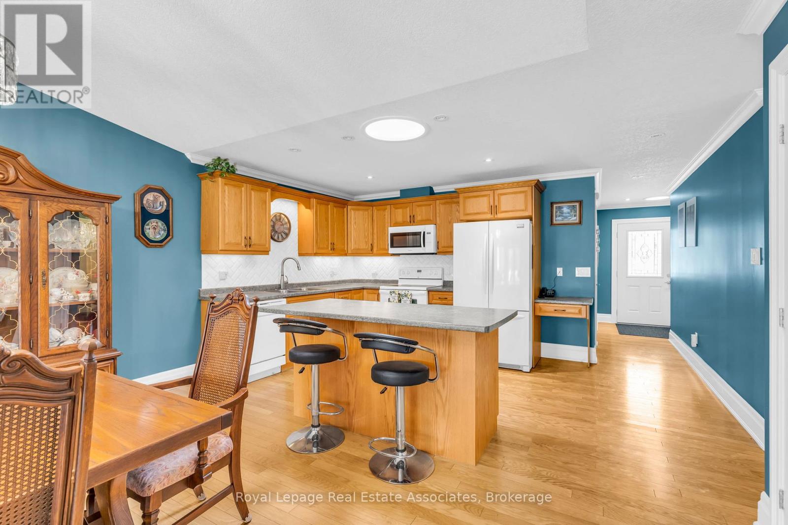 Photo 10 of 117 Greenway Drive, Wasaga Beach ON