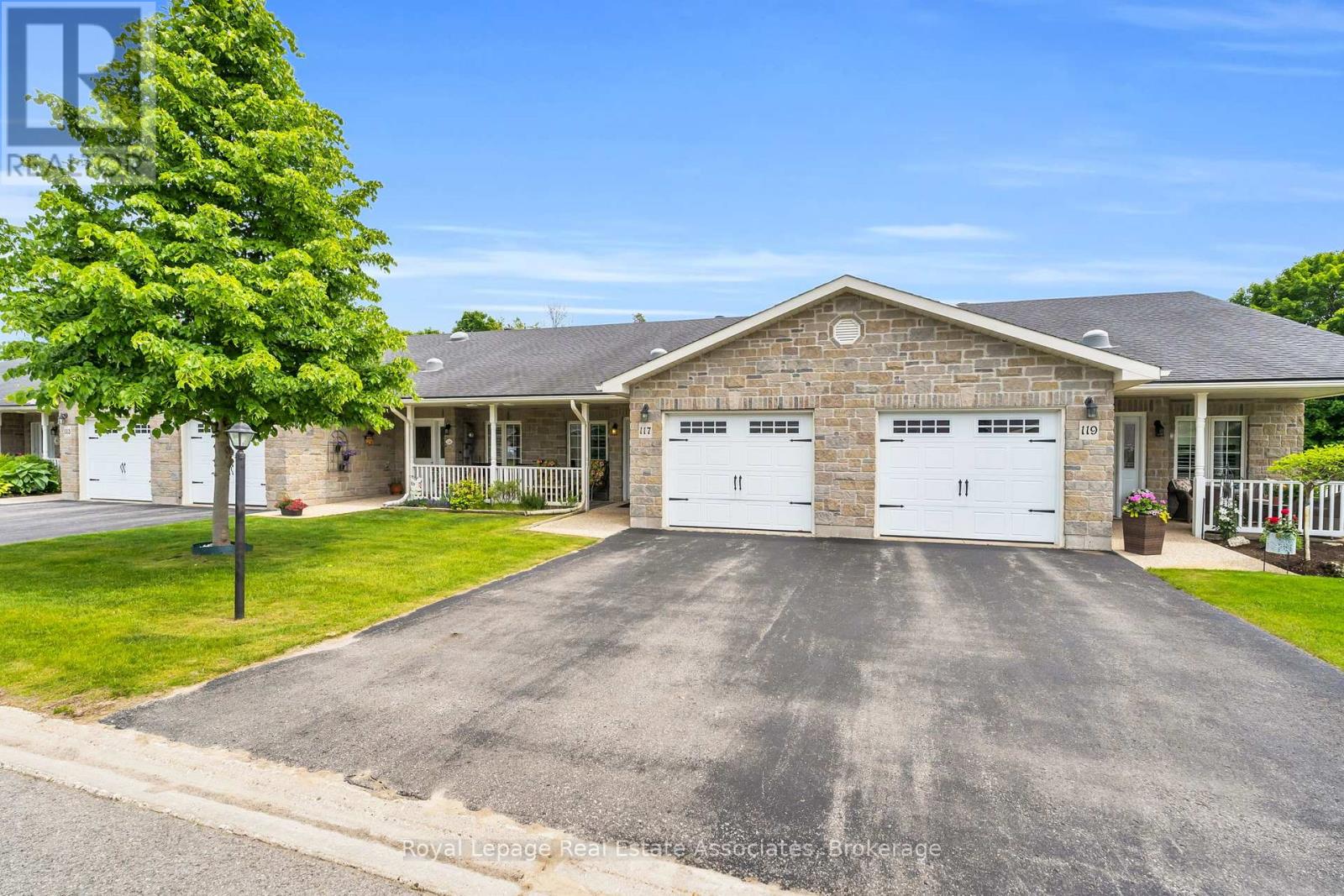 Photo 2 of 117 Greenway Drive, Wasaga Beach ON