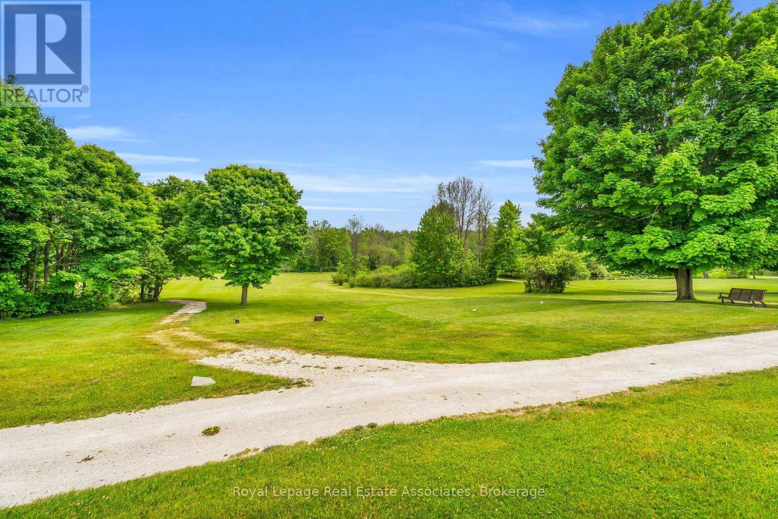 Photo 33 of 117 Greenway Drive, Wasaga Beach ON