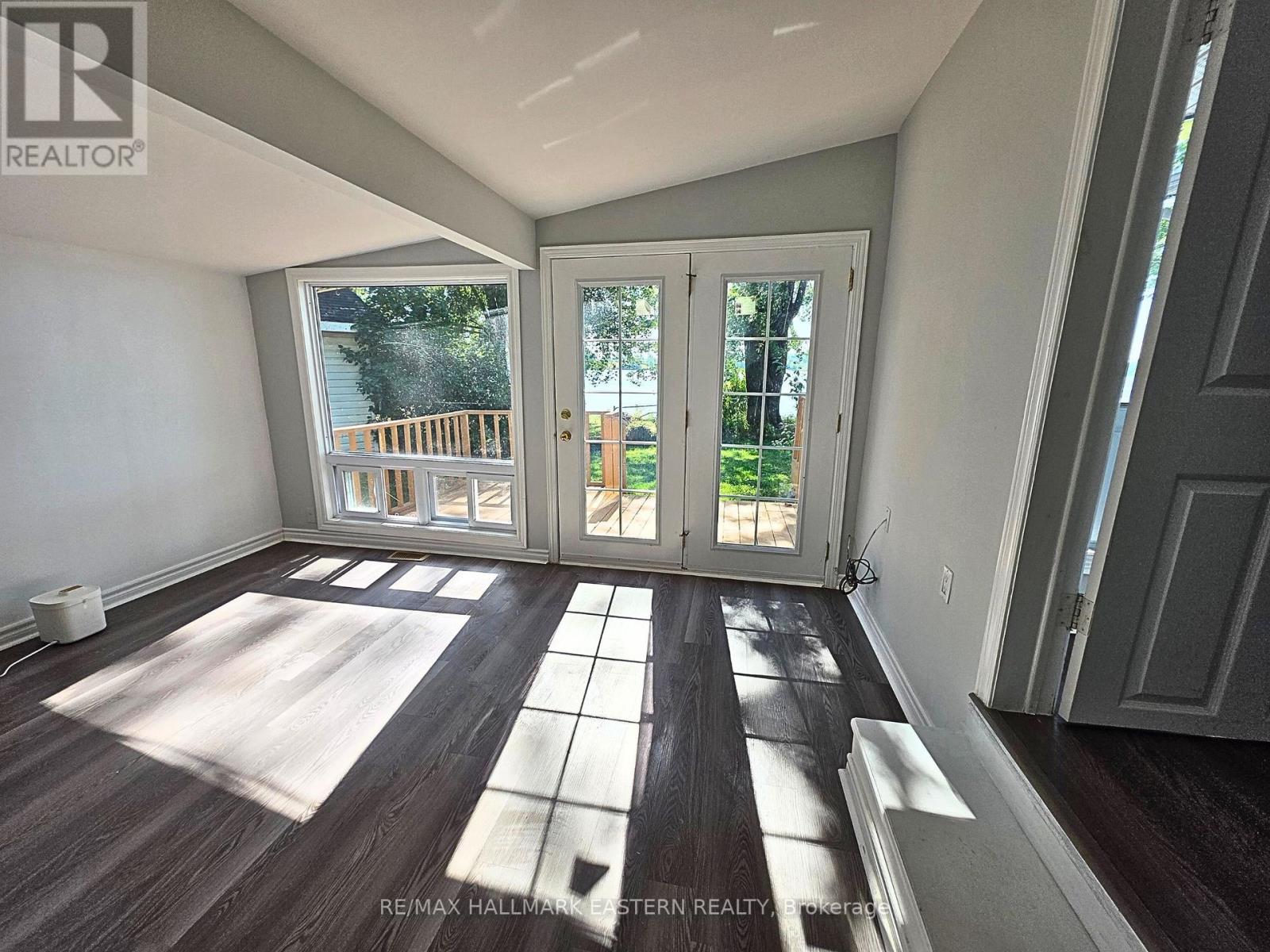 Photo 11 of 30 Edgewater Drive, Selwyn ON