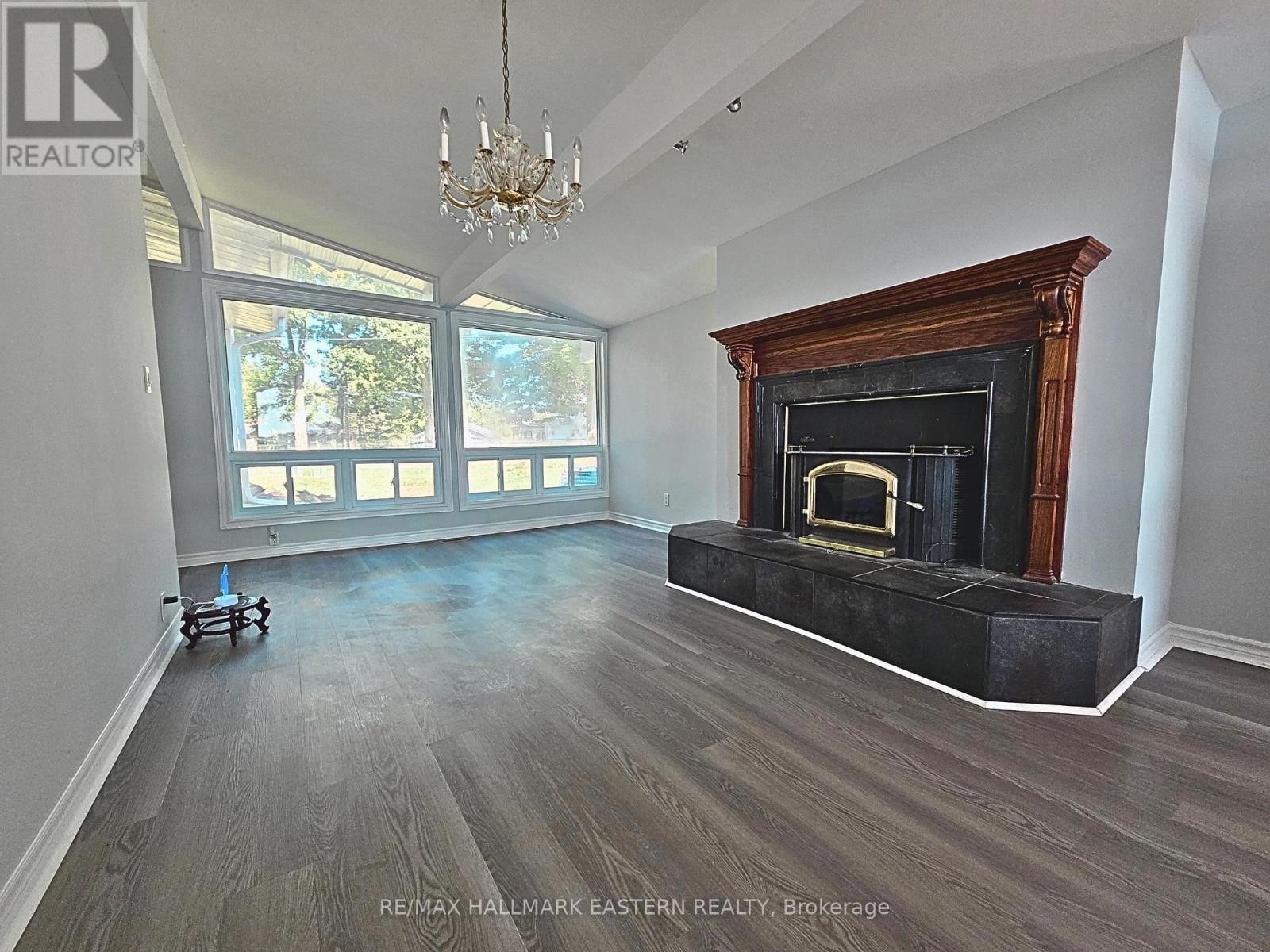 Photo 13 of 30 Edgewater Drive, Selwyn ON