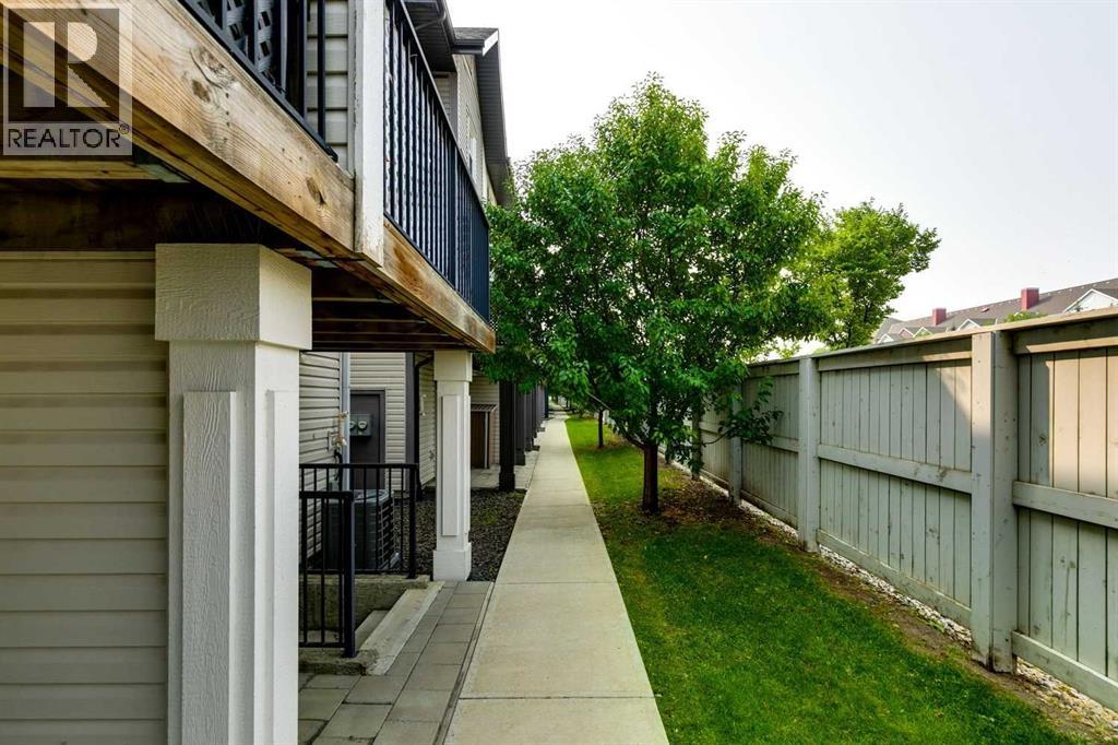 Photo 20 of 106 New Brighton Point Se, Calgary AB