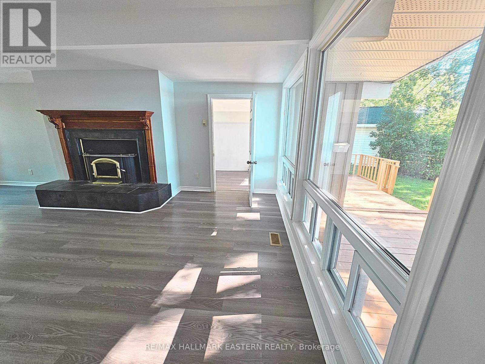 Photo 12 of 30 Edgewater Drive, Selwyn ON