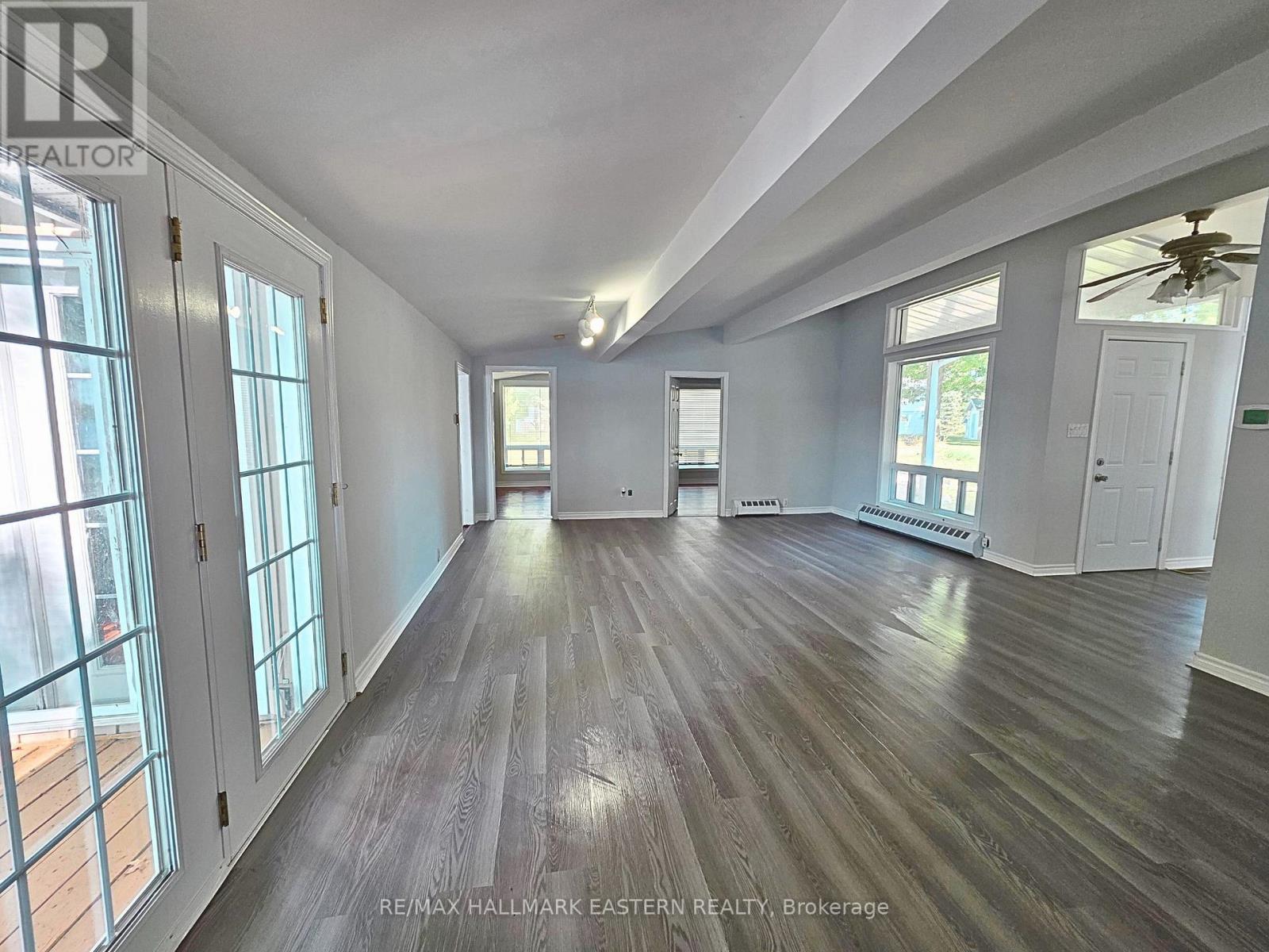 Photo 6 of 30 Edgewater Drive, Selwyn ON