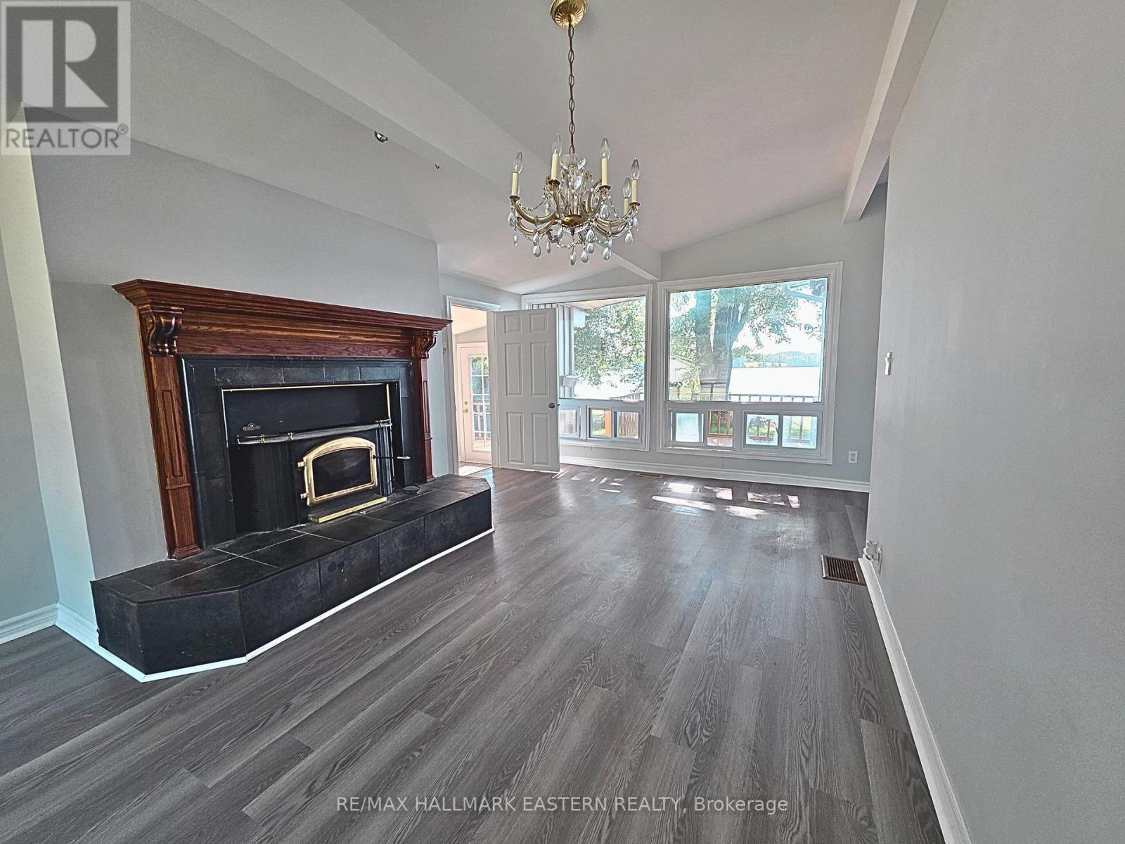 Photo 14 of 30 Edgewater Drive, Selwyn ON