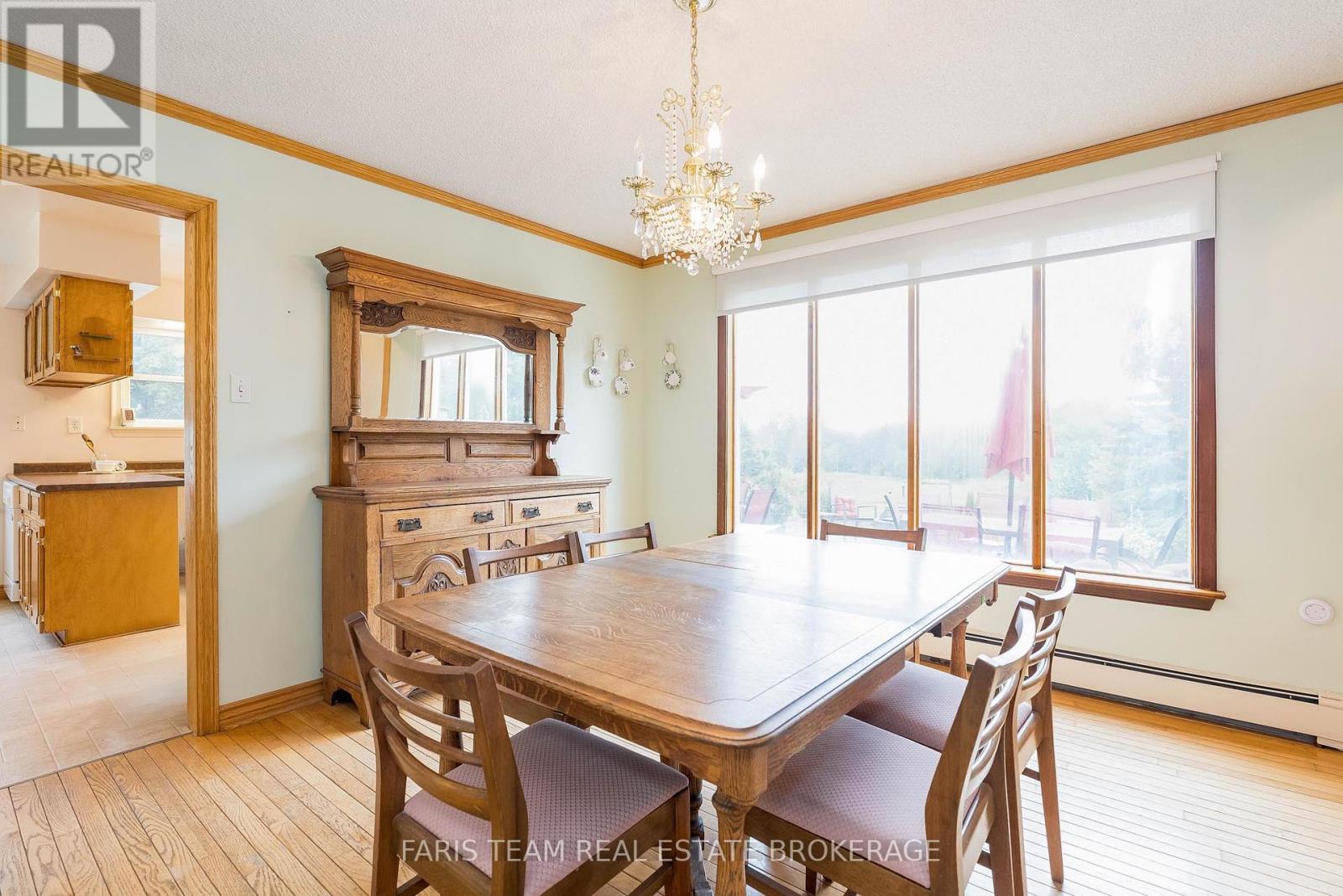 Photo 11 of 6695 10 Side Road, Innisfil ON