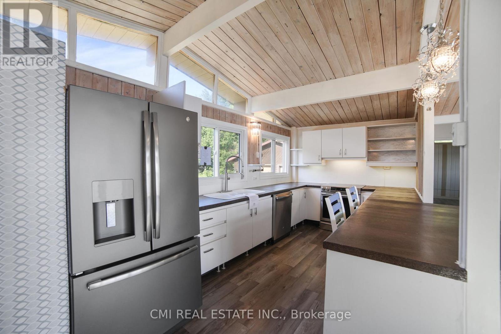 Photo 11 of 54 Little Lake Drive, Barrie ON