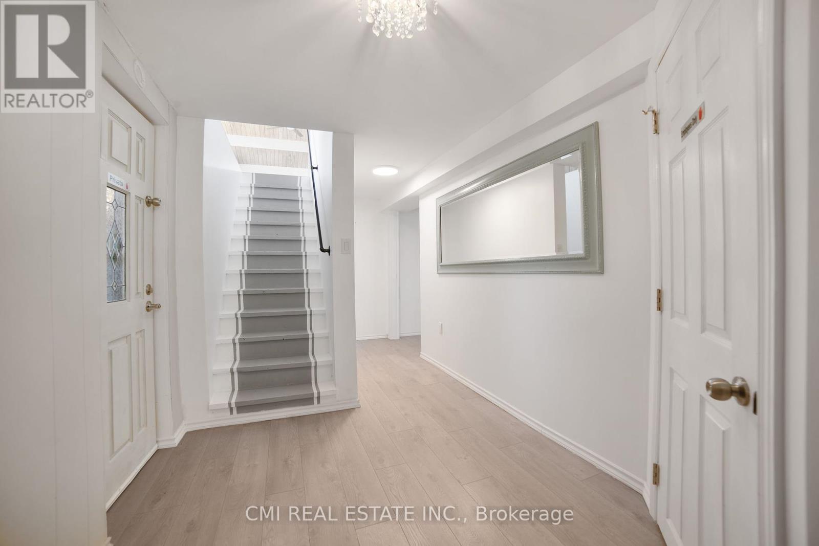 Photo 23 of 54 Little Lake Drive, Barrie ON
