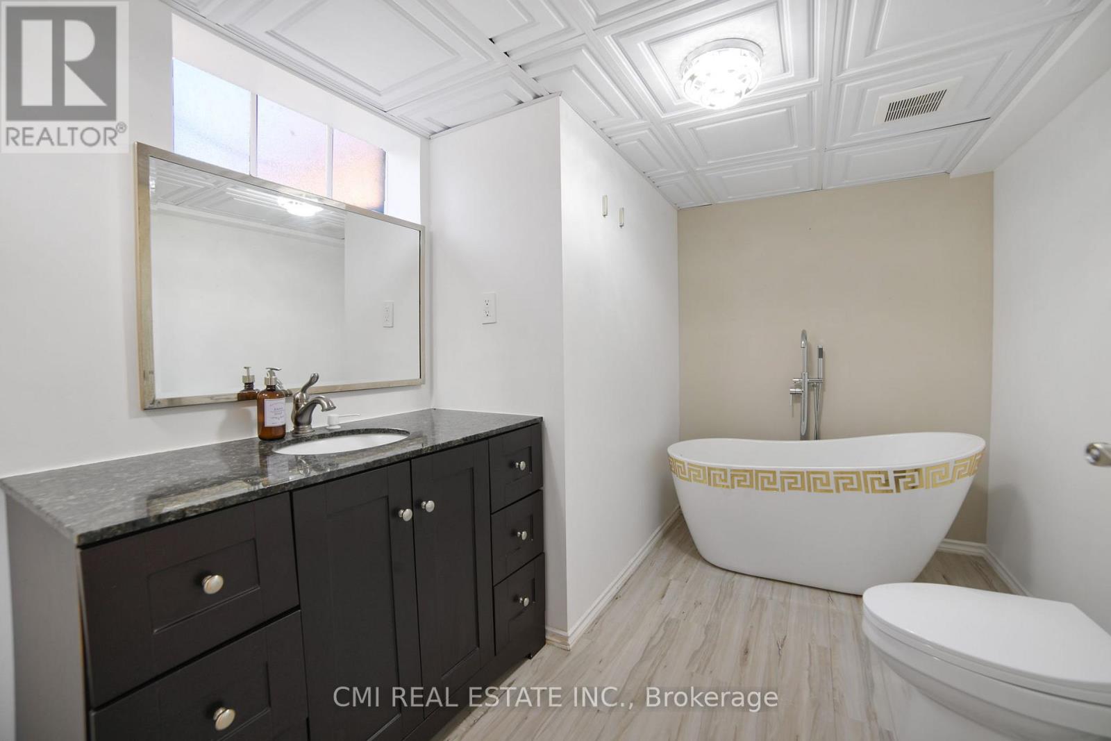 Photo 30 of 54 Little Lake Drive, Barrie ON