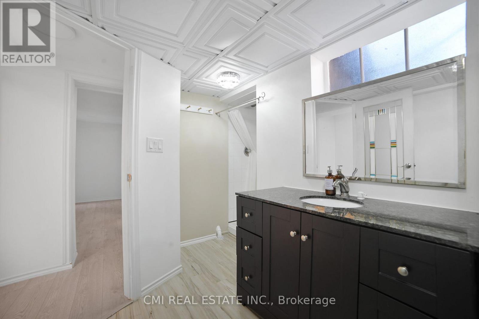 Photo 31 of 54 Little Lake Drive, Barrie ON