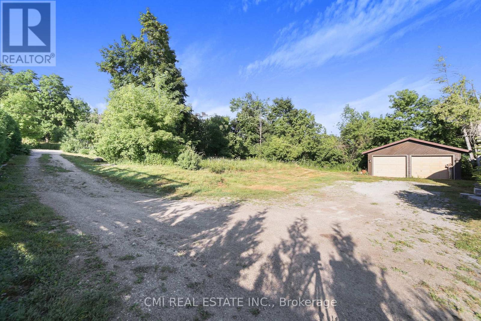 Photo 37 of 54 Little Lake Drive, Barrie ON