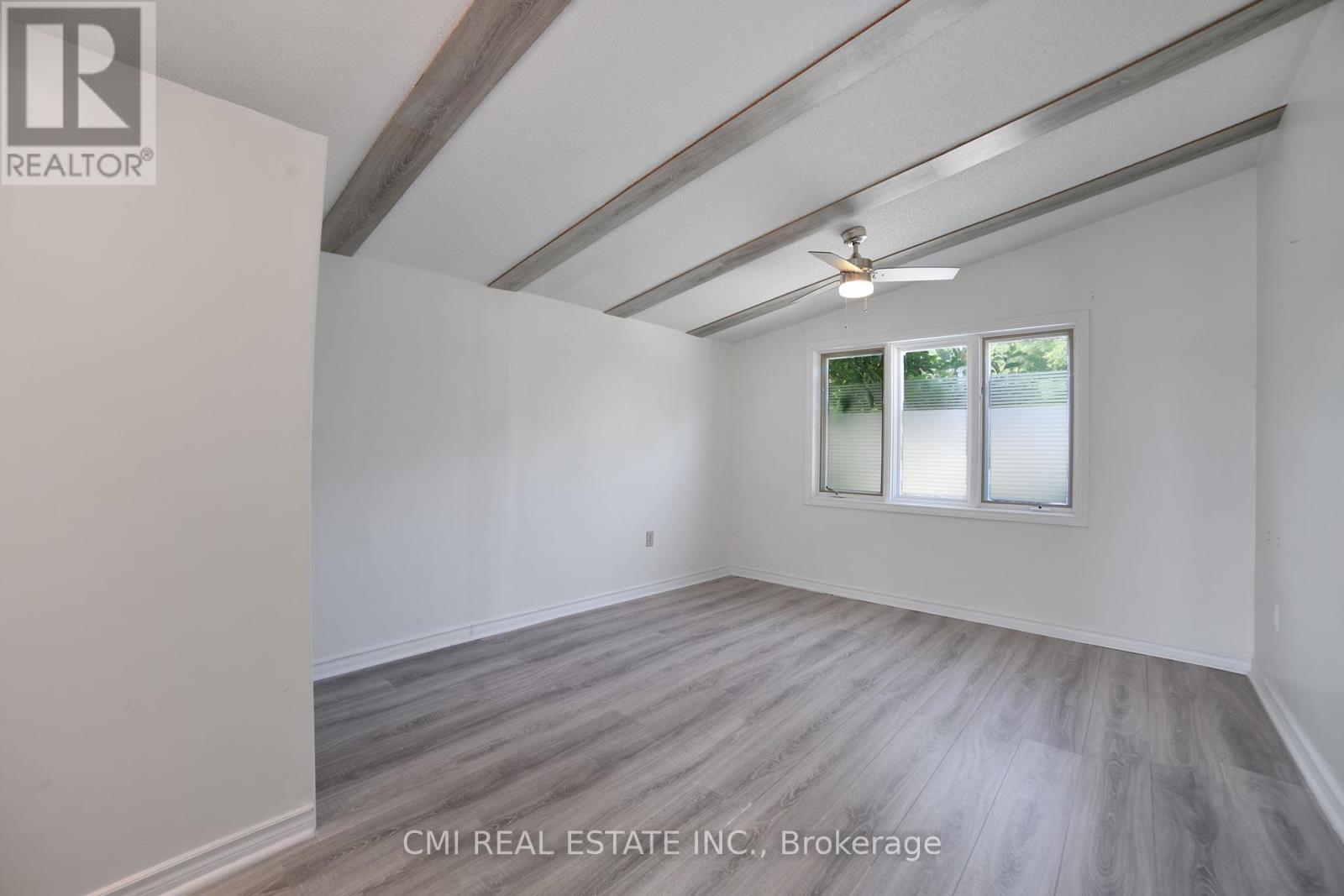 Photo 17 of 54 Little Lake Drive, Barrie ON
