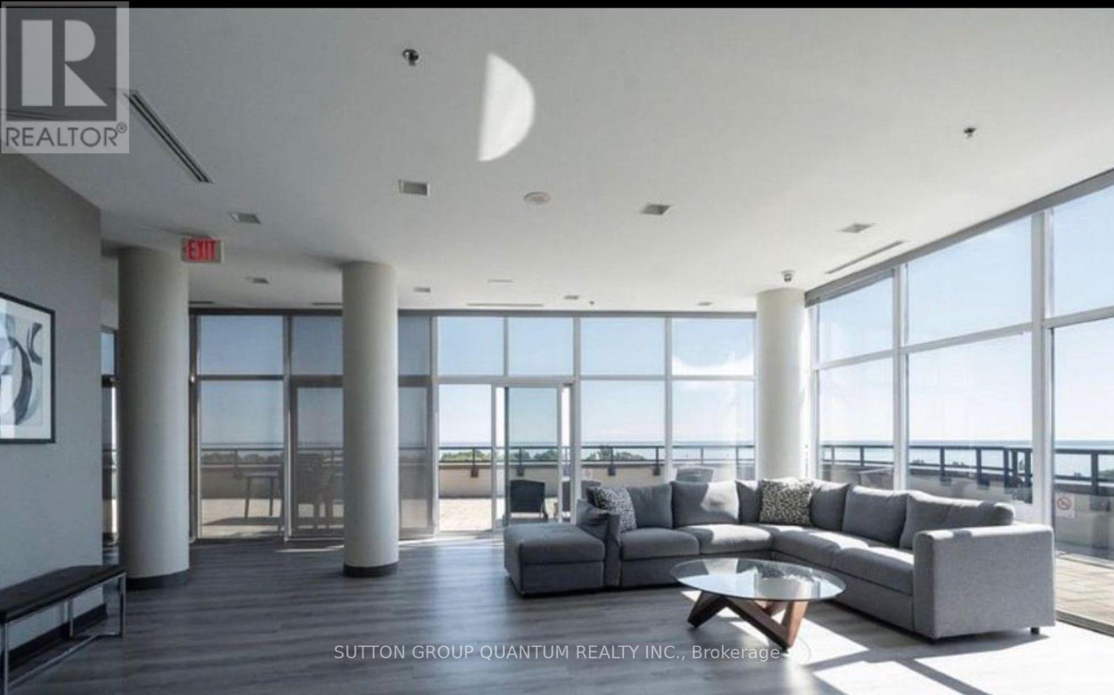 Photo 17 of 216 11 Superior Avenue, Toronto ON