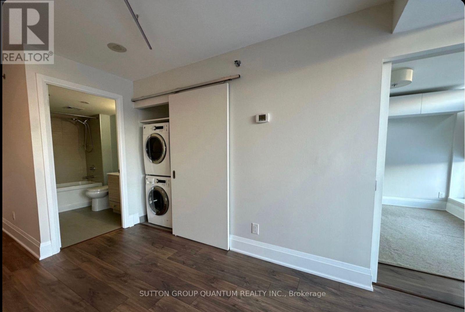Photo 8 of 216 11 Superior Avenue, Toronto ON