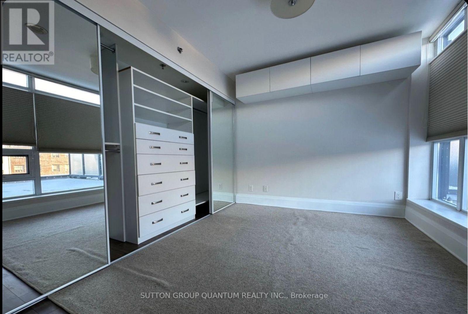 Photo 9 of 216 11 Superior Avenue, Toronto ON