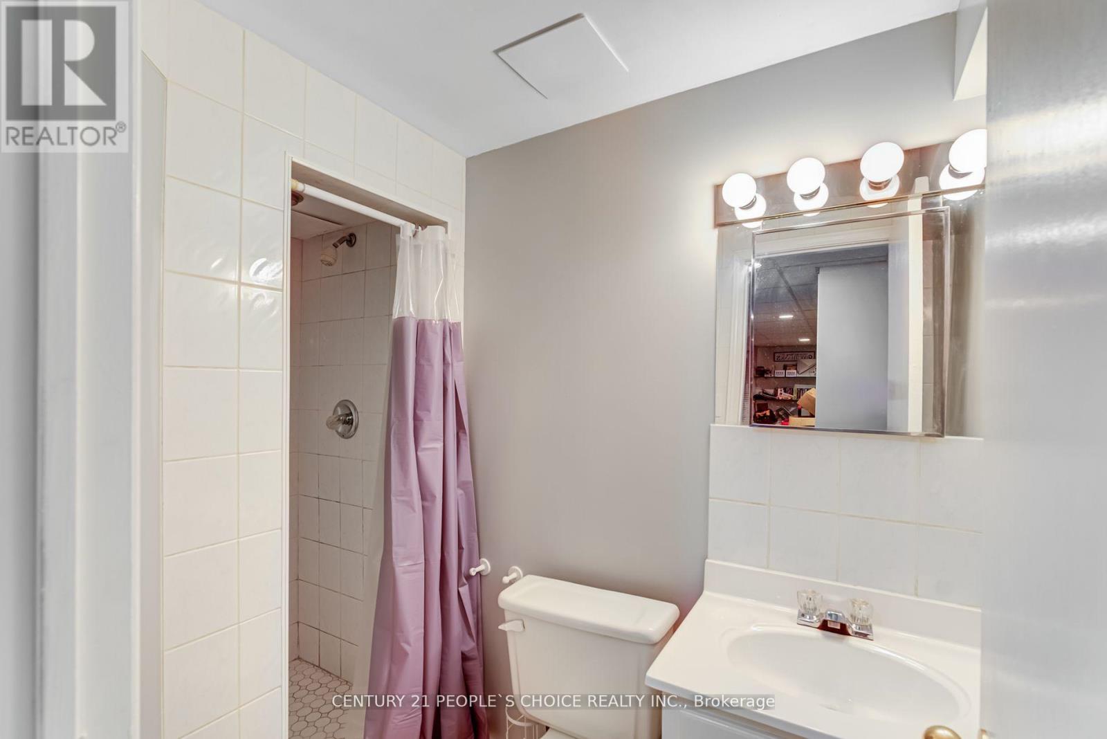Photo 28 of 13 Jeffrey Street, Brampton ON