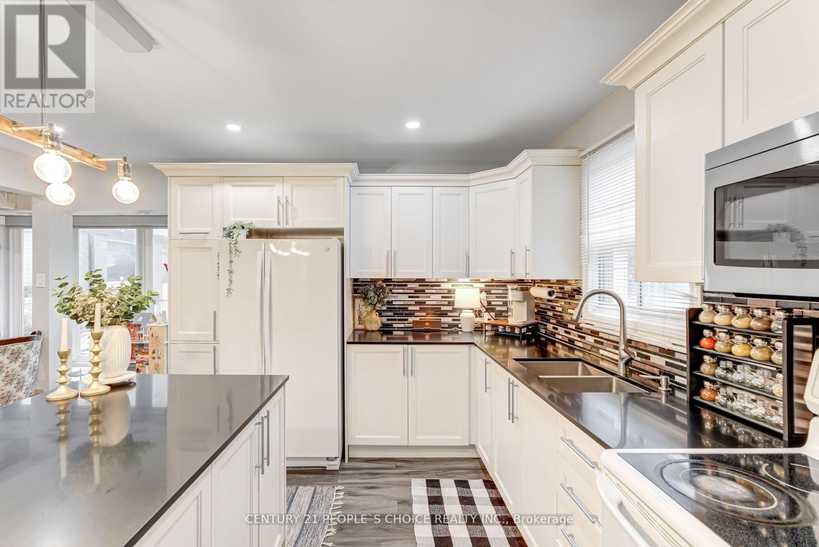 Photo 9 of 13 Jeffrey Street, Brampton ON