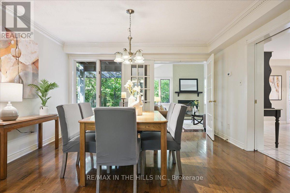 Photo 14 of 5352 Glen Erin Drive, Mississauga ON
