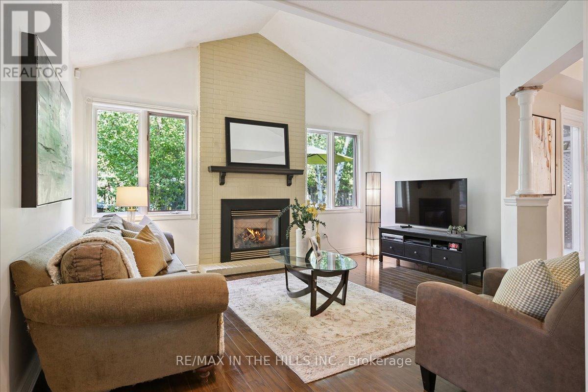 Photo 16 of 5352 Glen Erin Drive, Mississauga ON