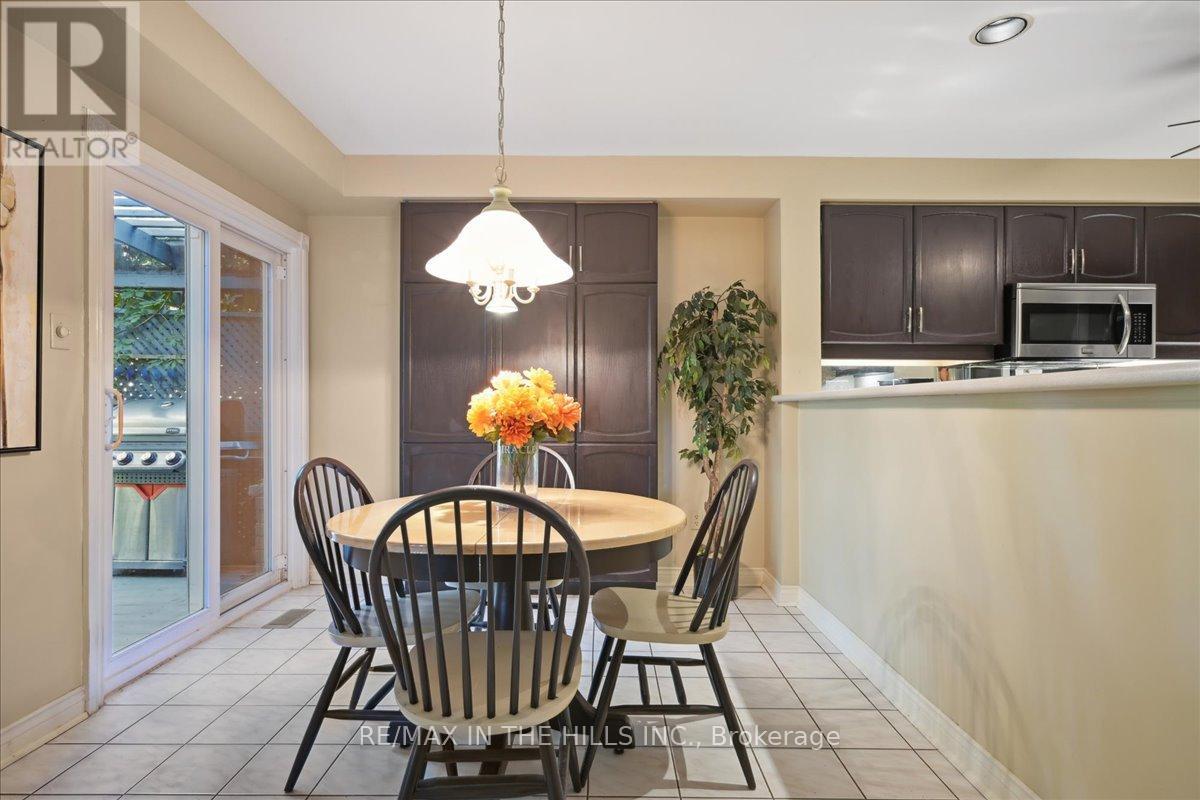 Photo 19 of 5352 Glen Erin Drive, Mississauga ON