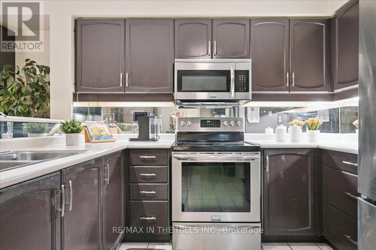 Photo 22 of 5352 Glen Erin Drive, Mississauga ON