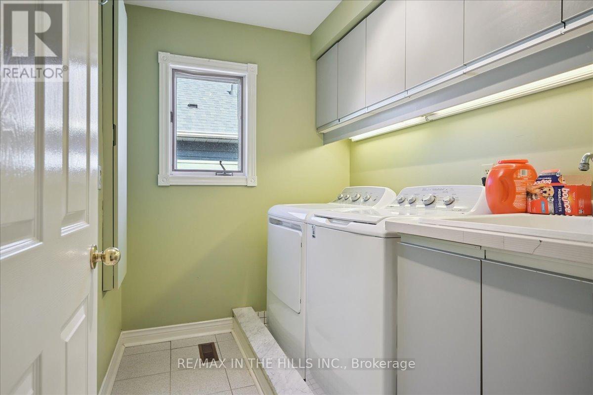 Photo 33 of 5352 Glen Erin Drive, Mississauga ON