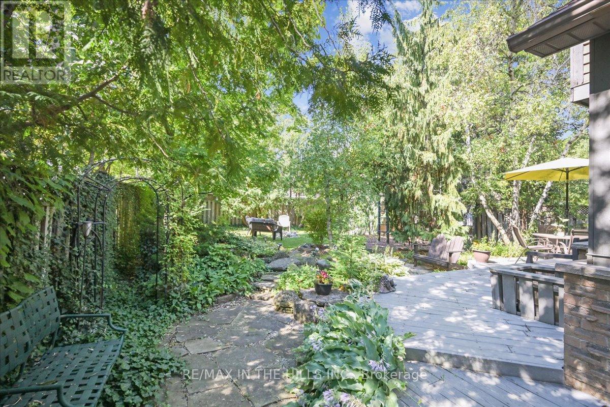 Photo 37 of 5352 Glen Erin Drive, Mississauga ON