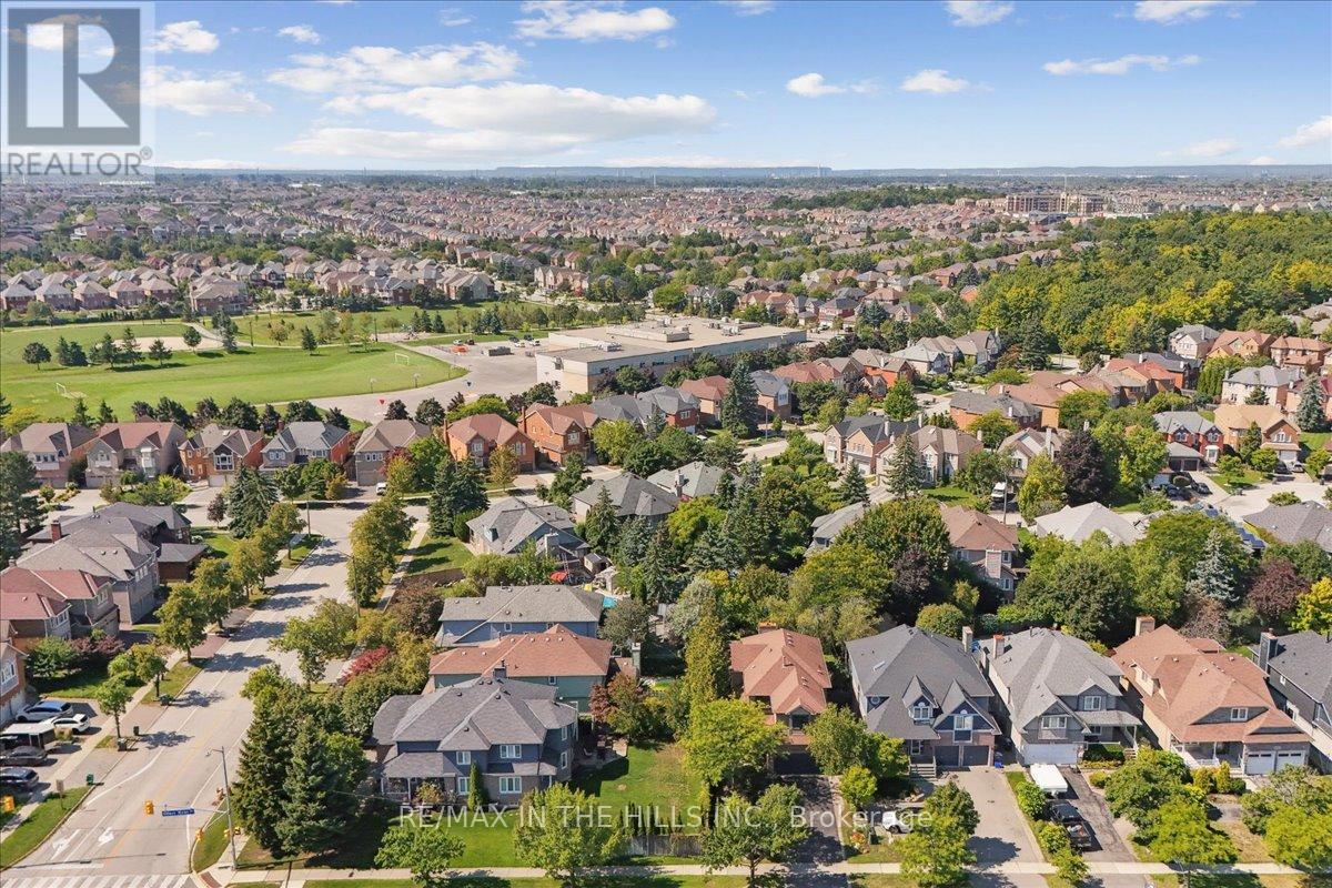 Photo 48 of 5352 Glen Erin Drive, Mississauga ON