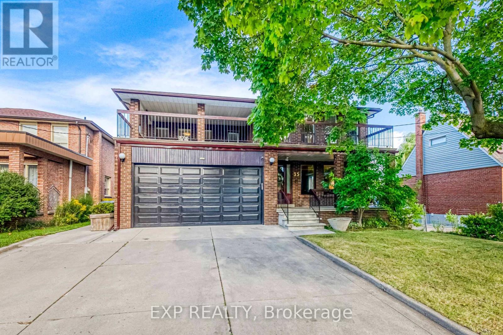 Photo 1 of 35 Highland Hill Hill, Toronto ON