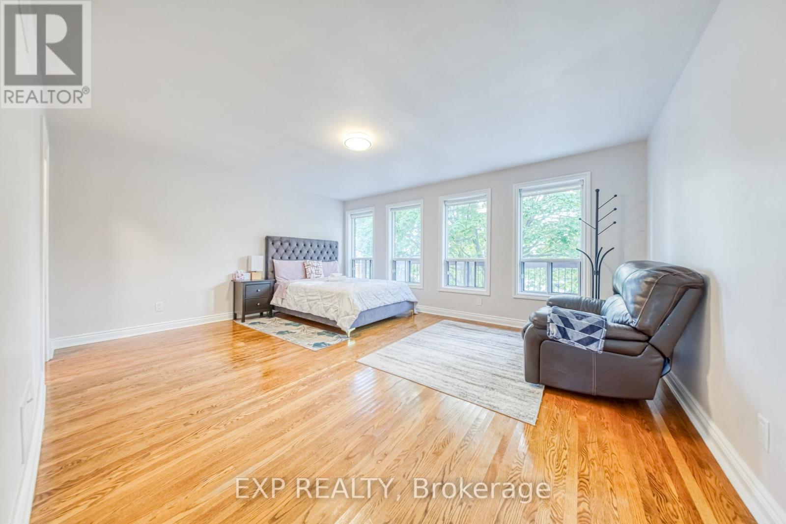 Photo 23 of 35 Highland Hill Hill, Toronto ON