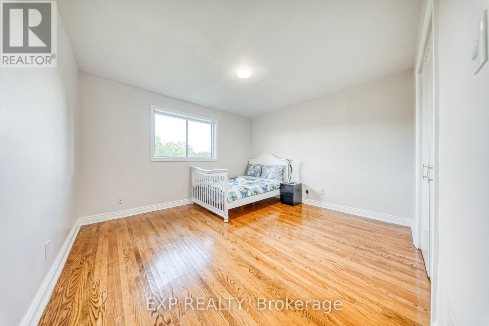 Photo 27 of 35 Highland Hill Hill, Toronto ON