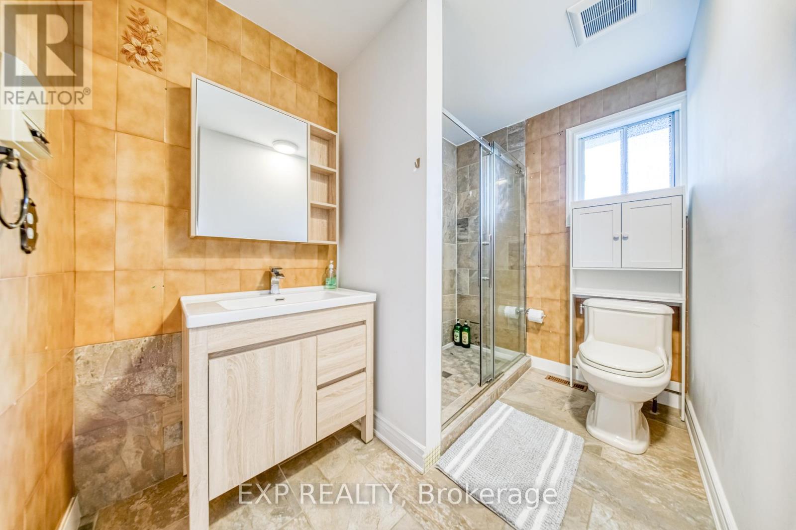 Photo 28 of 35 Highland Hill Hill, Toronto ON