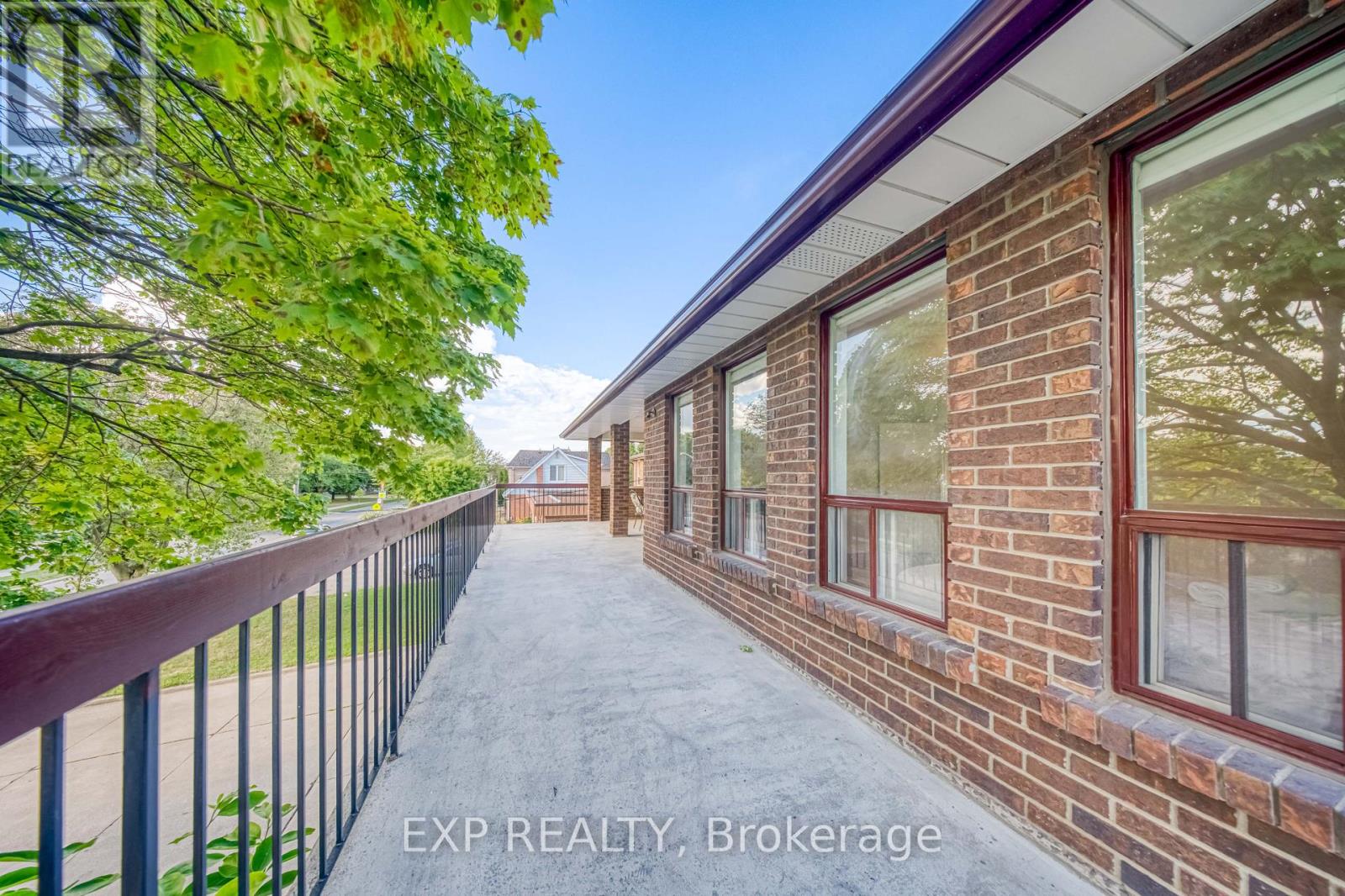 Photo 31 of 35 Highland Hill Hill, Toronto ON