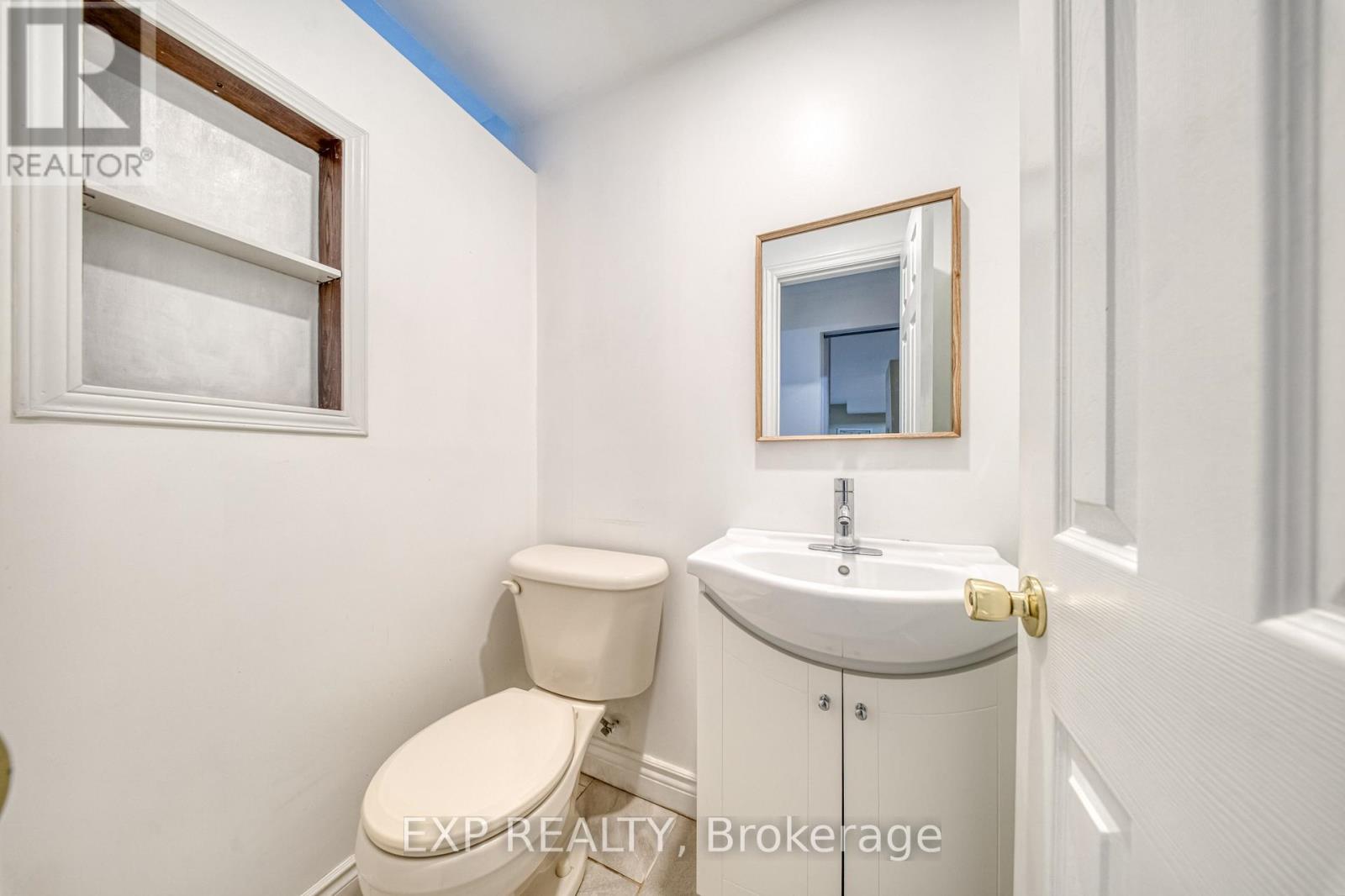 Photo 40 of 35 Highland Hill Hill, Toronto ON