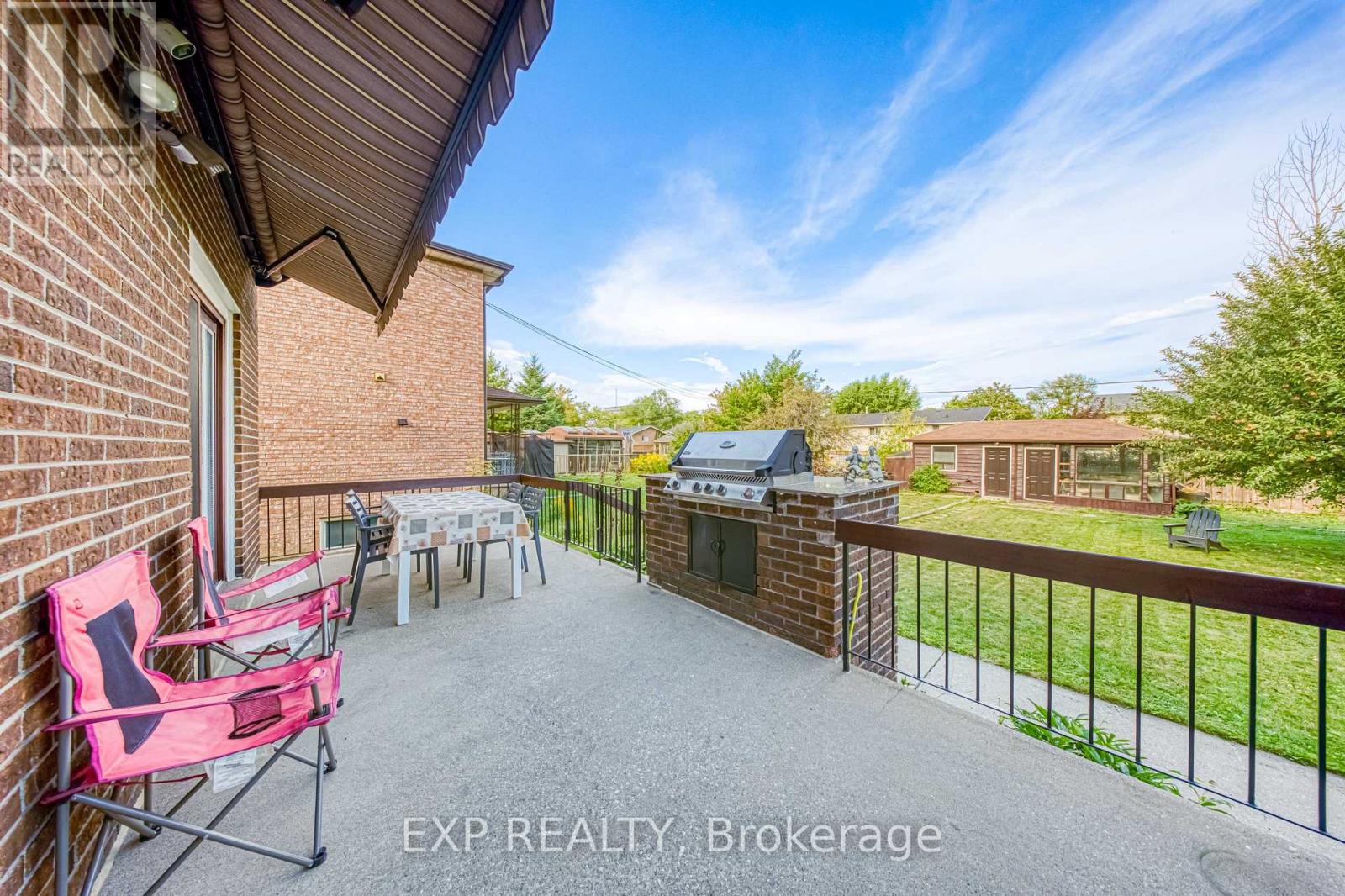 Photo 42 of 35 Highland Hill Hill, Toronto ON
