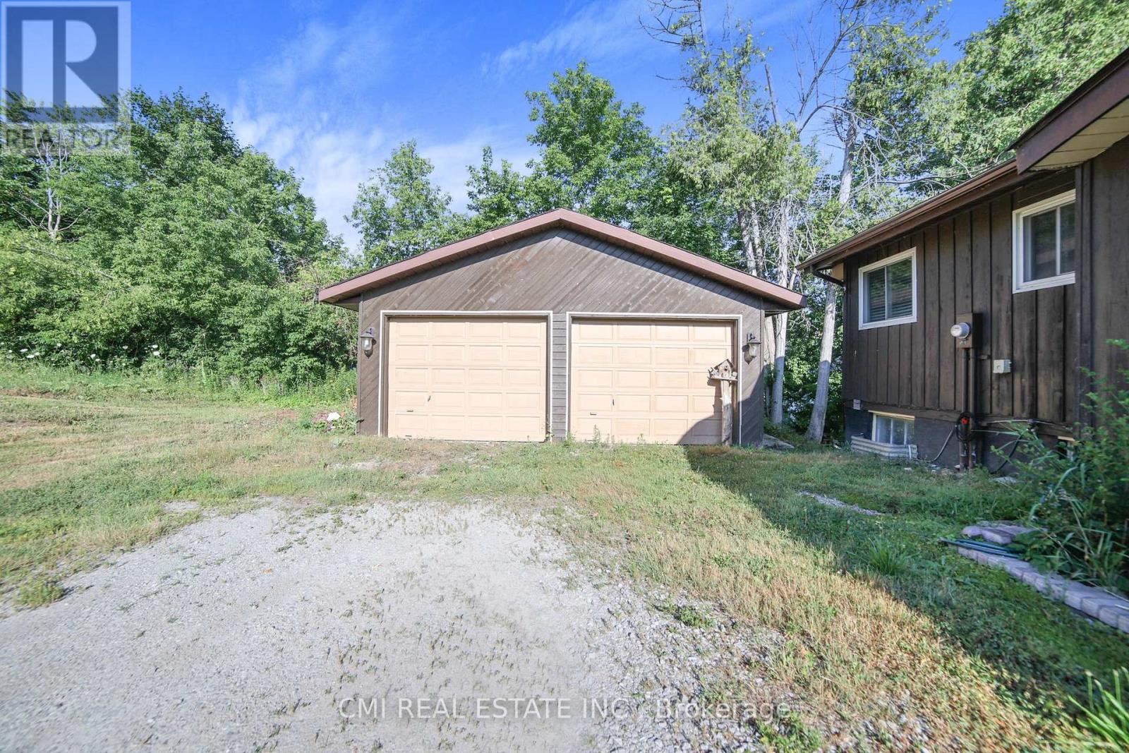 Photo 35 of 54 Little Lake Drive, Barrie ON
