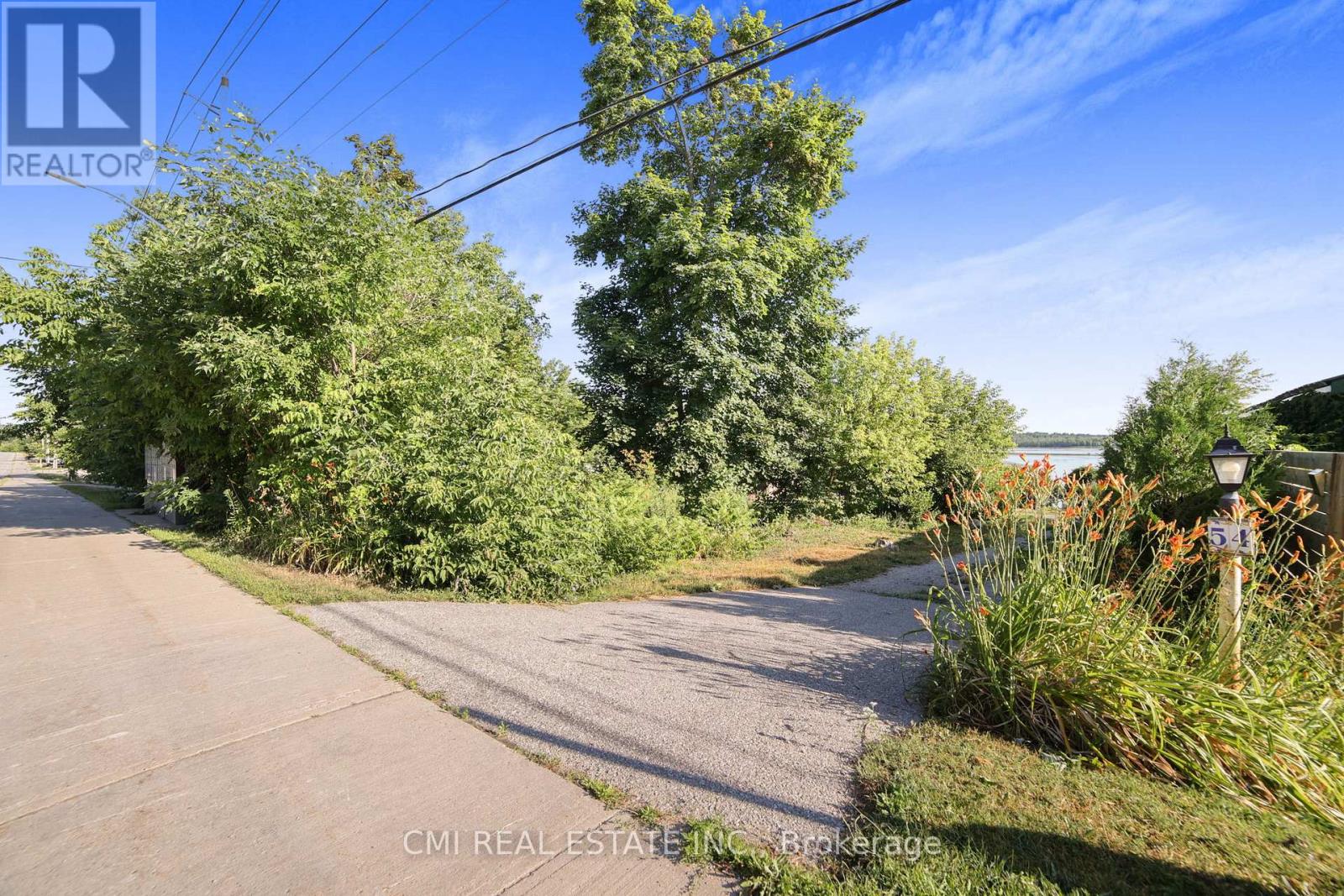 Photo 5 of 54 Little Lake Drive, Barrie ON