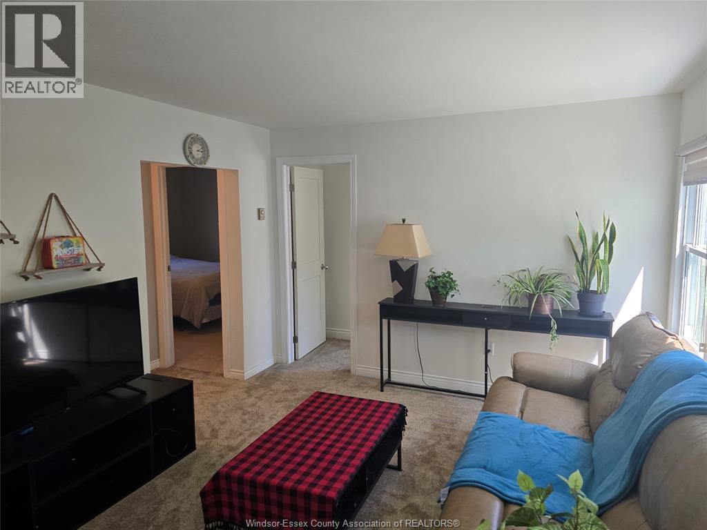 Photo 7 of 103 Orange Street, Leamington ON