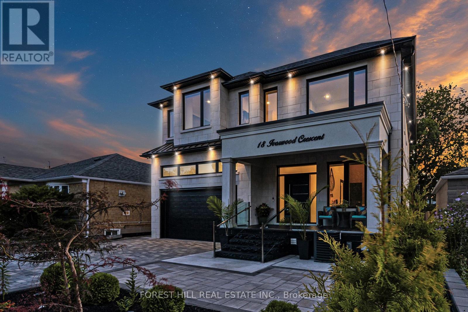 Photo 2 of 18 Ivorwood Crescent, Toronto ON