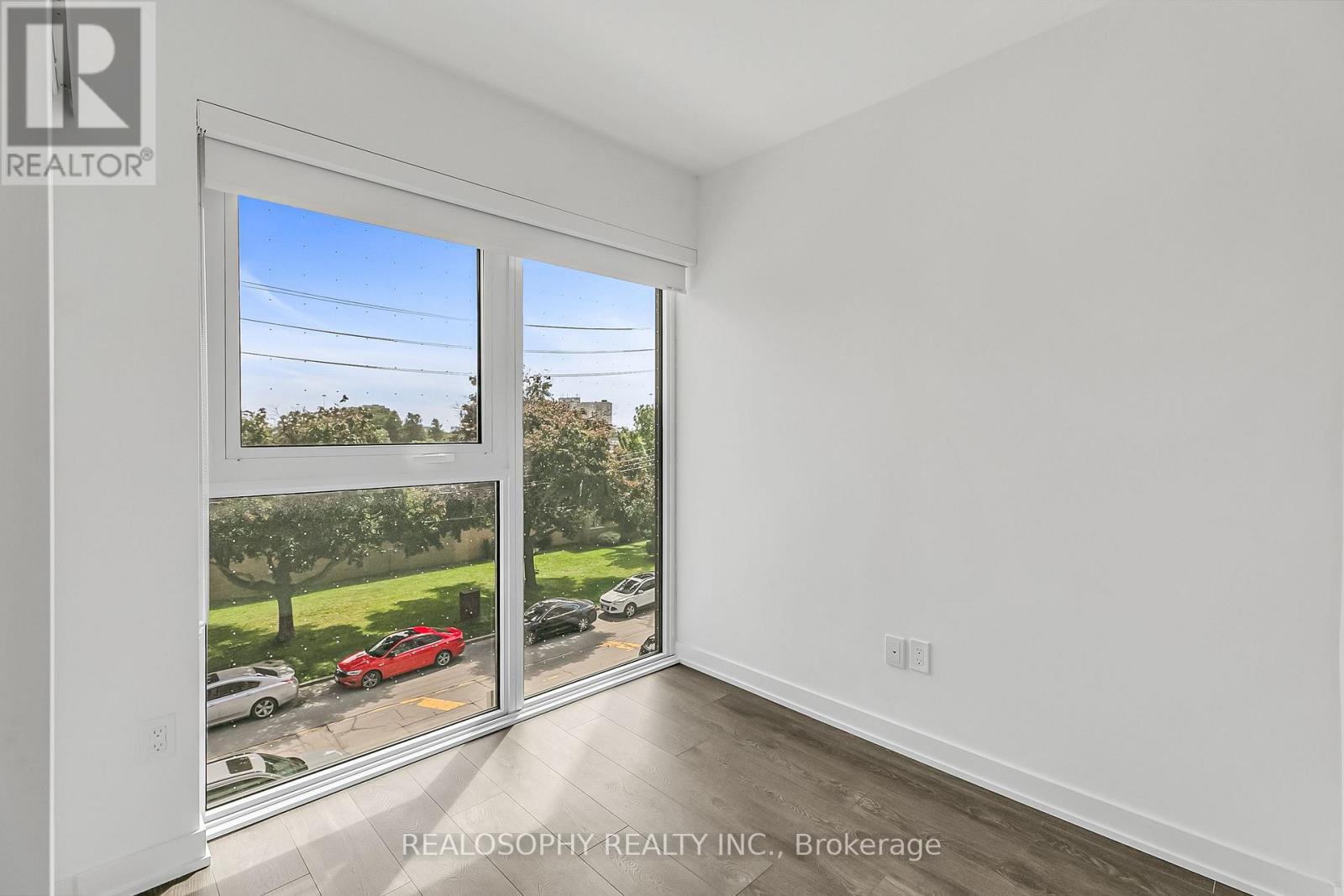Photo 14 of 306 8 Tippett Road, Toronto ON