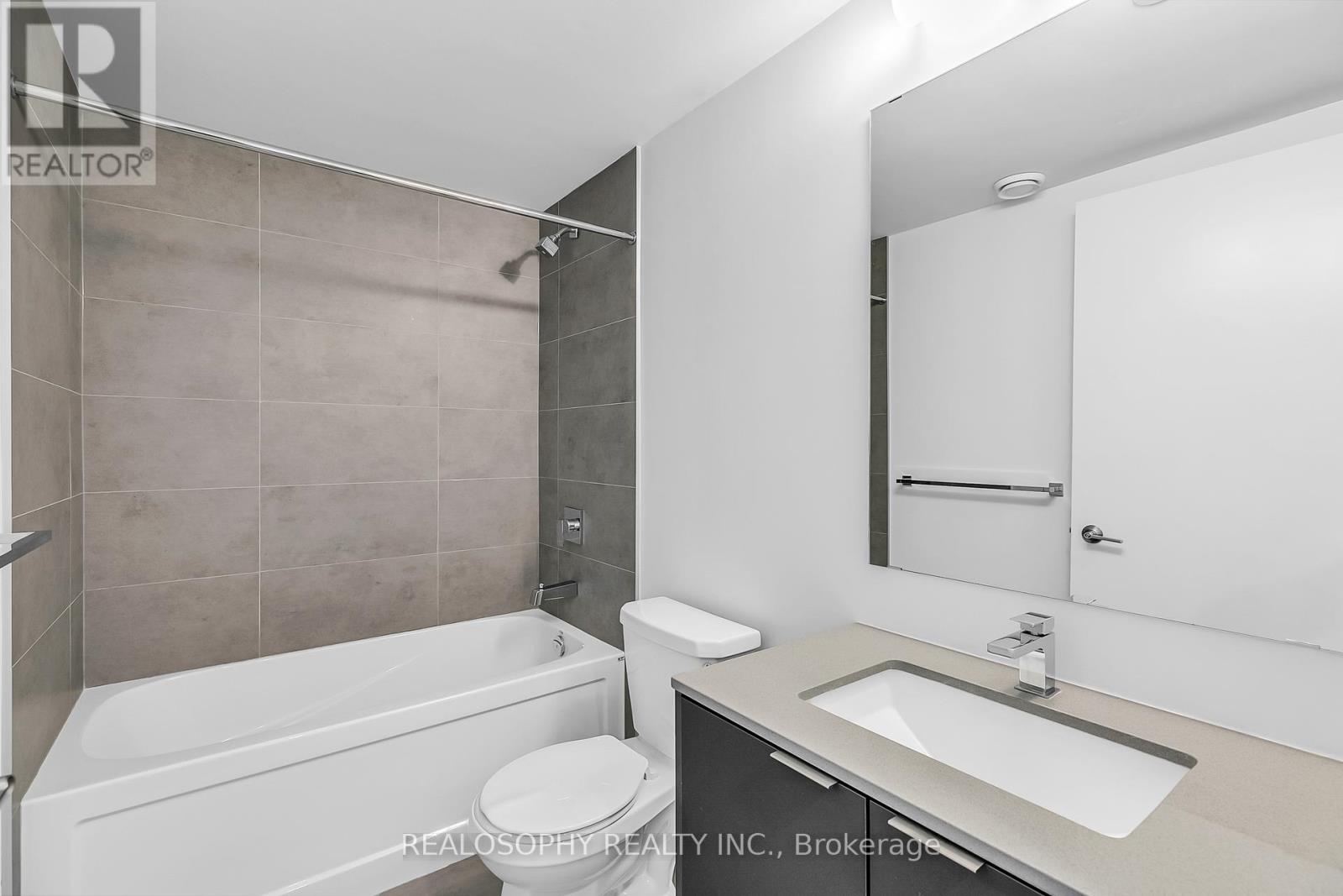 Photo 17 of 306 8 Tippett Road, Toronto ON
