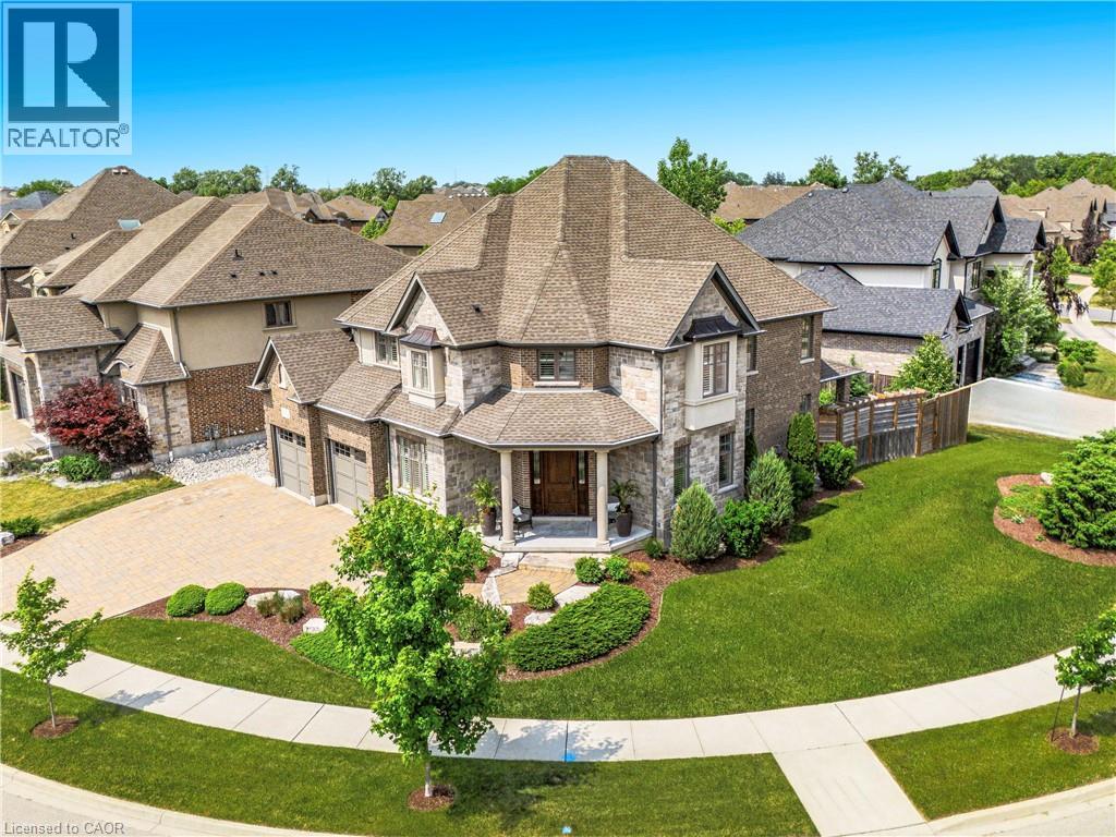 Photo 5 of 546 Manor Ridge Crescent, Waterloo ON