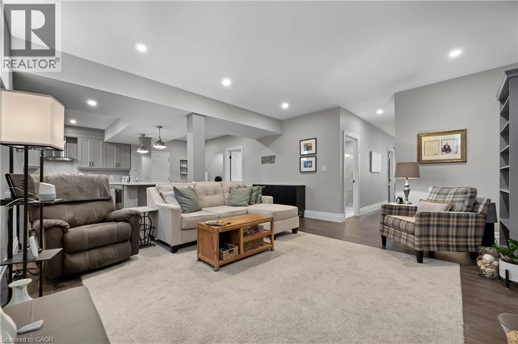 Photo 39 of 546 Manor Ridge Crescent, Waterloo ON