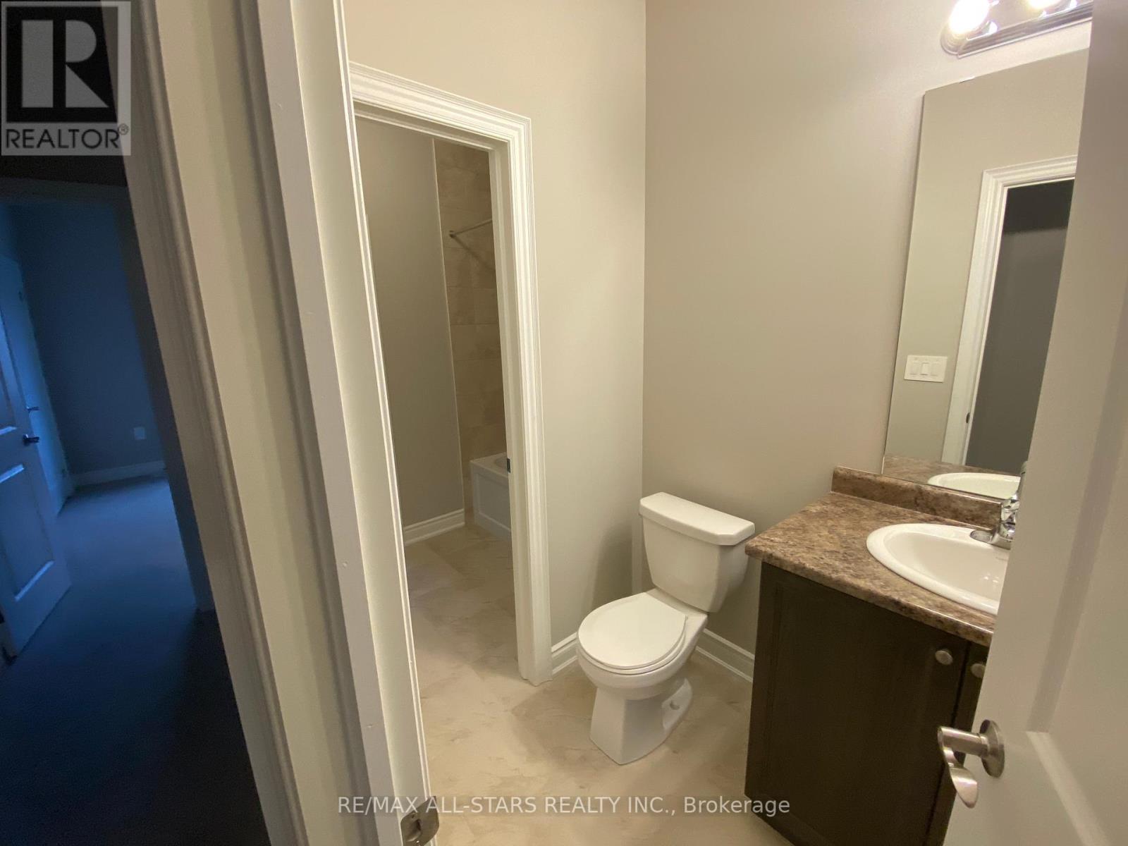 Photo 10 of 38 Shelson Place, Georgina ON